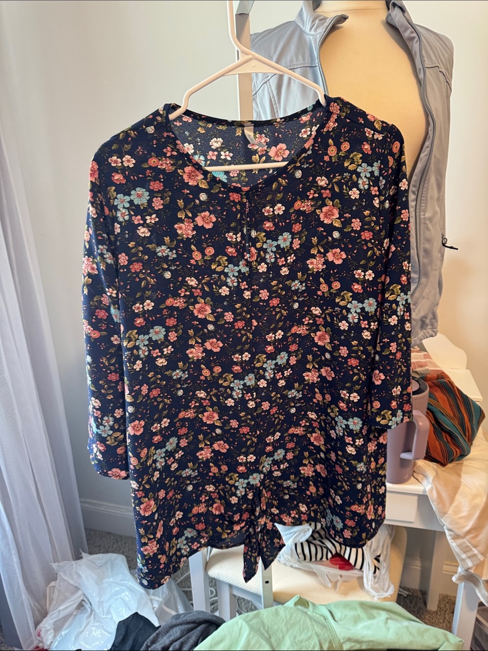 Acting Pro Black Floral Tie-Front Tunic